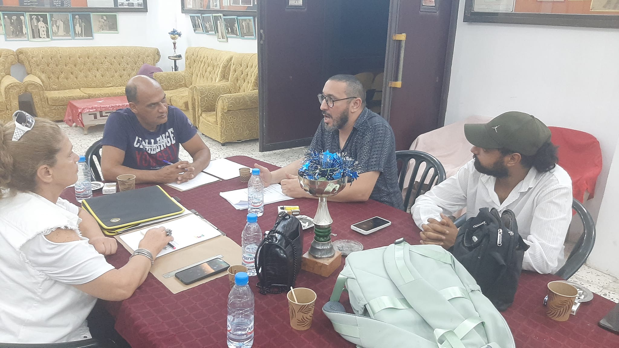 المسرحية العالمية " ماسح الأحذية" في رؤية تونسية